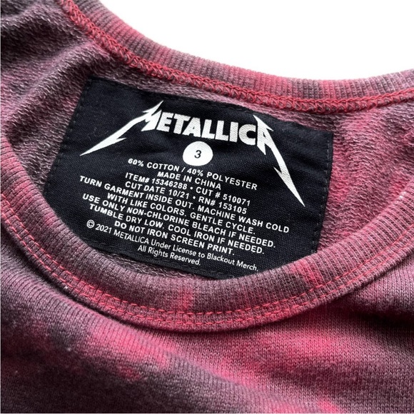 Torrid Metallica Shirt - Cold Shoulder Cutout Graphic Band Tee Plus 3X Tie Dye - Picture 6 of 6